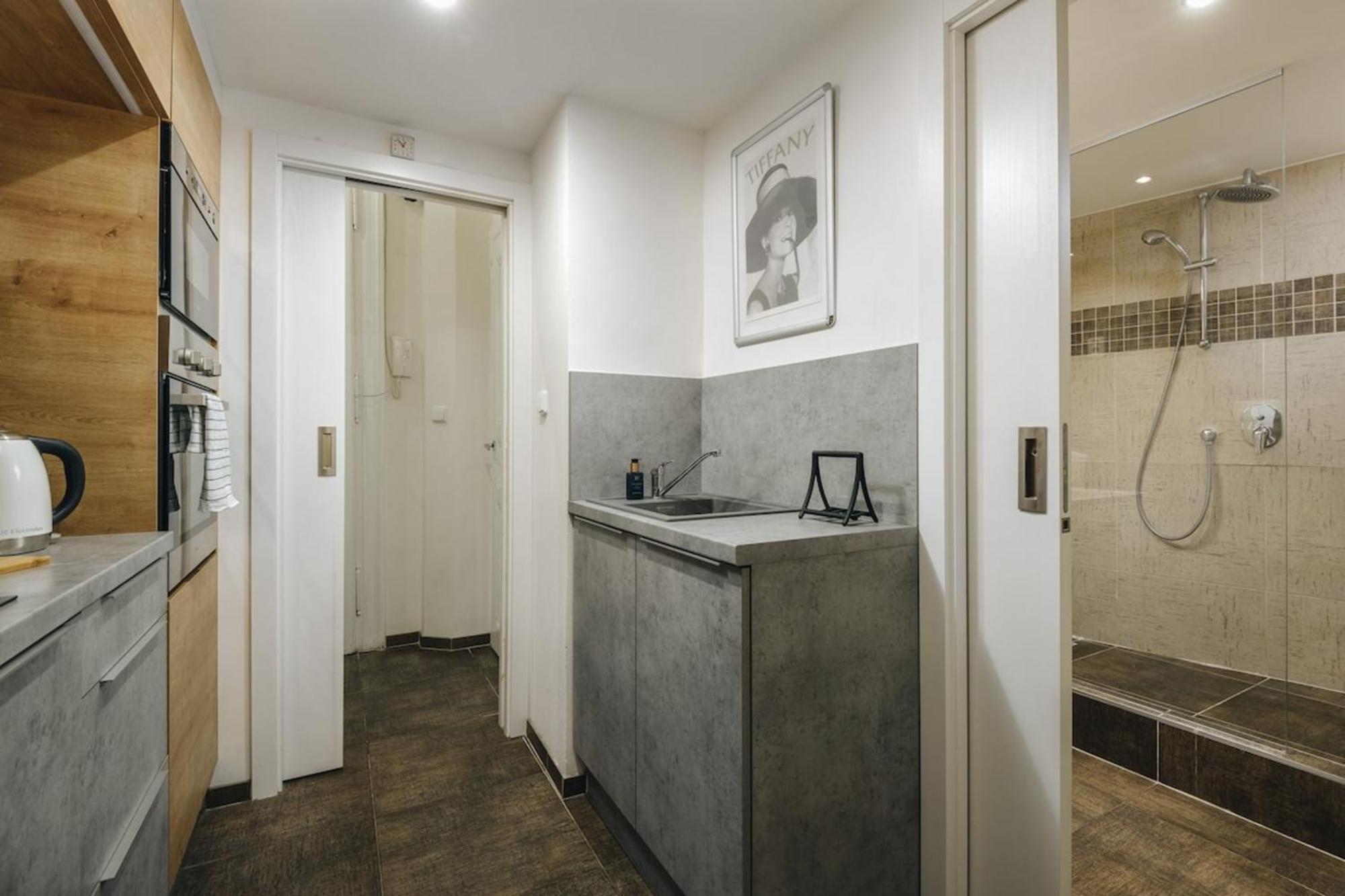 Cozy & Comfortable Apt Walking Anywhere You Want Sen Praha Exteriér fotografie